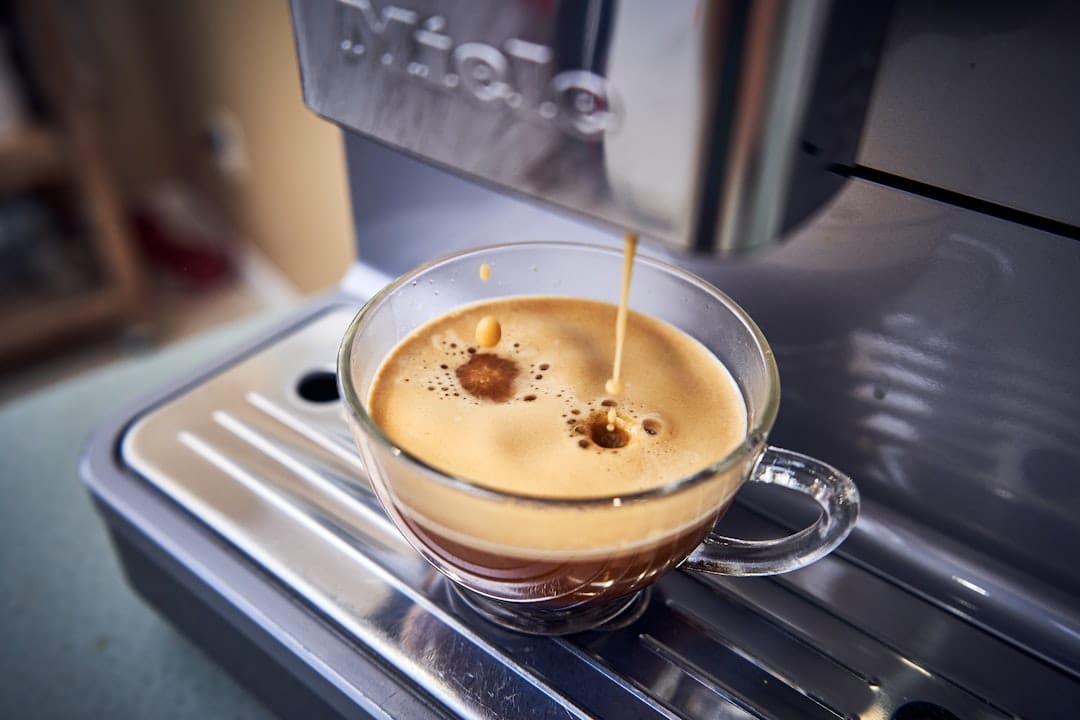 Så här väljer du en halvautomatisk espressomaskin som nybörjare illustration